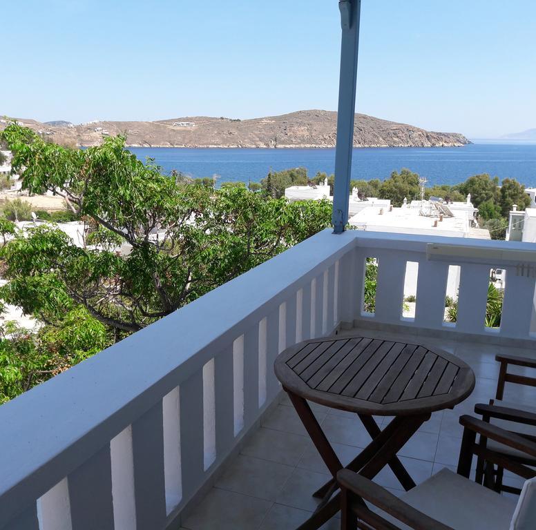 Medusa Accommodation Livadakia ภายนอก รูปภาพ