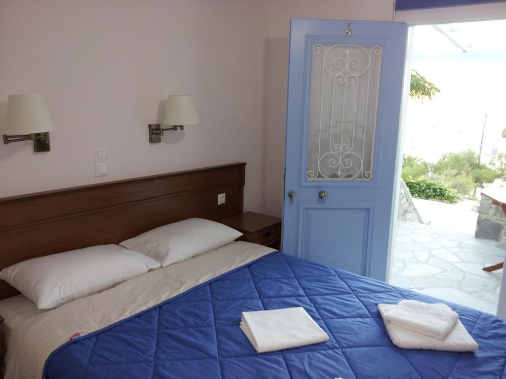 Medusa Accommodation Livadakia ภายนอก รูปภาพ